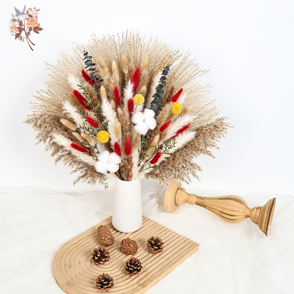 Natural Dried Fluffy Red Bunny - Eucalyptus Preserved 评论和价格