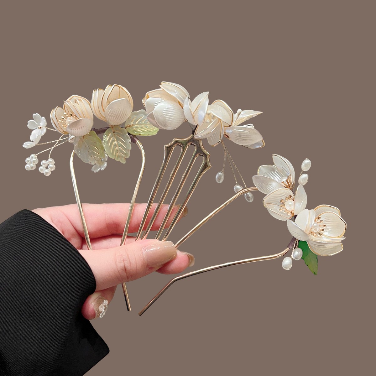 Magnolia U-shaped Hairpin, Wra - Supply Florist 评论和价格
