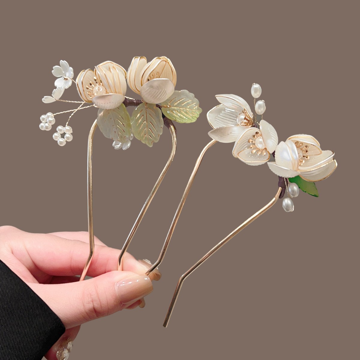 Magnolia U-shaped Hairpin, Wra - Supply Florist 评论和价格